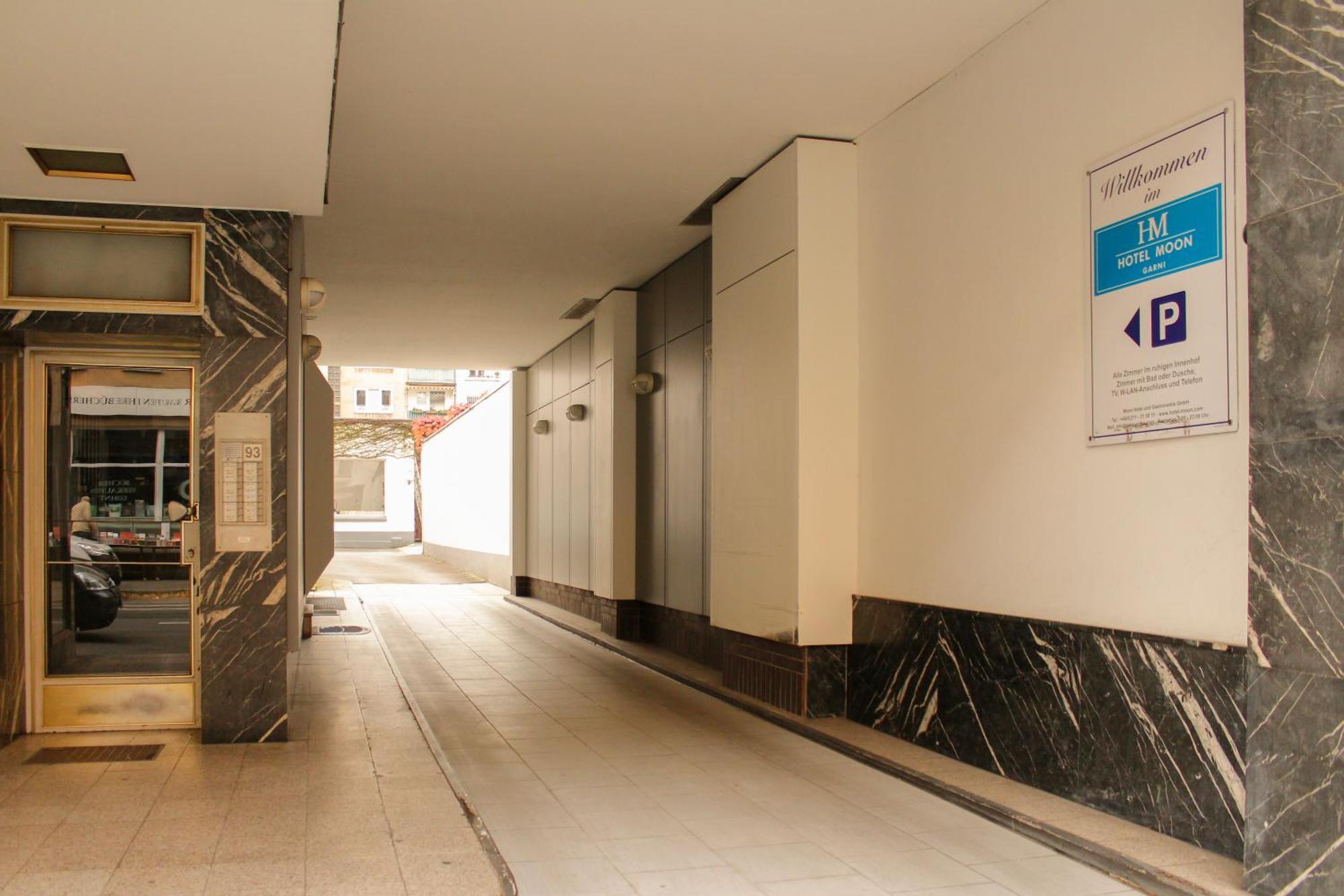 Hotel Moon Dusseldorf Ngoại thất bức ảnh