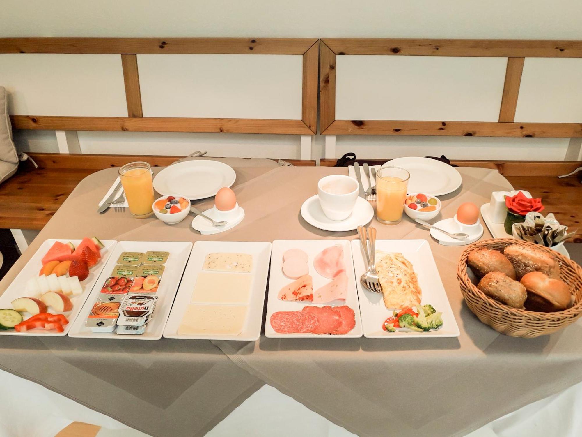 Hotel Moon Dusseldorf Ngoại thất bức ảnh